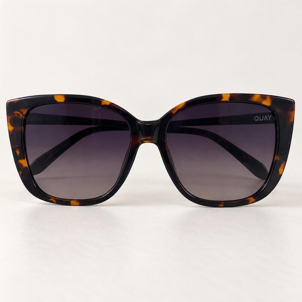 Quay Oversized Tortoiseshell Cat Eye Sunglasses